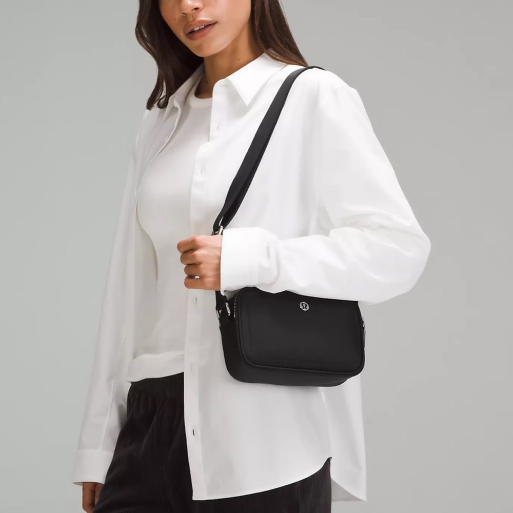 Lululemon Crossbody Camera Bag 2L